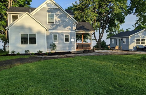 Town of Varick House | Waterfront House on Seneca Lake