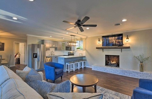 Mayhew House | Waterfront Lake Norman Escape w/ Dock & Fireplace!