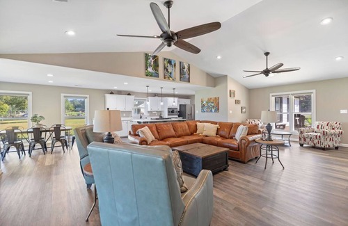 Chappells House | Waterfront Lake Greenwood. King beds. Hot tub. Pellet grill