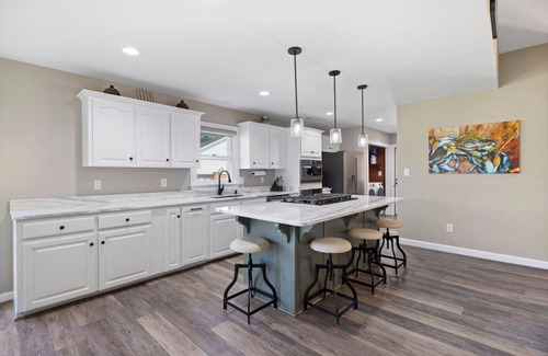 Chappells House | Waterfront Lake Greenwood. King beds. Hot tub. Pellet grill