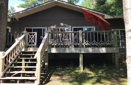 Lac du Flambeau House | Waterfront Lodge for 10 – Canoes, Kayaks & Pontoon! Pet-Friendly!