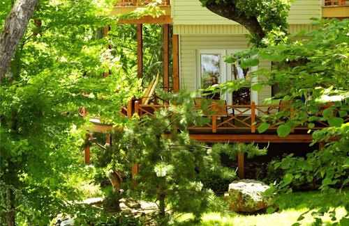 Eucha House | Waterfront Lodging on Dream Catcher point/Discount for the season.