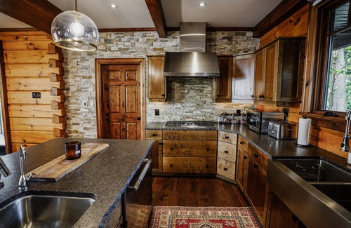 Selwyn Cottage | Waterfront Luxury Timber Post & Beam Cottage