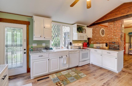Golts House | Waterfront Millington Vacation Rental with Hot Tub!