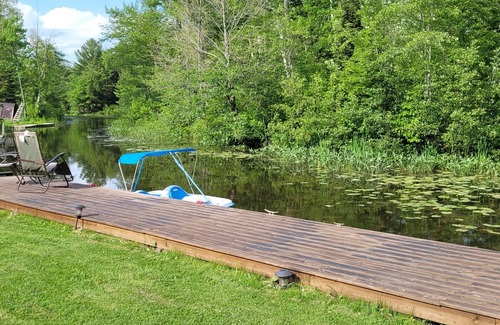 Severn Cottage | Waterfront Muskoka with Hot Tub