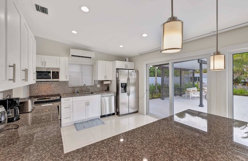 Riverside Park House | Waterfront Oasis w/Enclosed Pool!