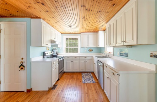 Orrs Island House | Waterfront on Harpswell Sound-3 bedrm-private setting with float. Sunset views