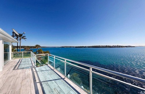 Bundeena House | Waterfront Paradise in Royal National Park - Your Bundeena Escape