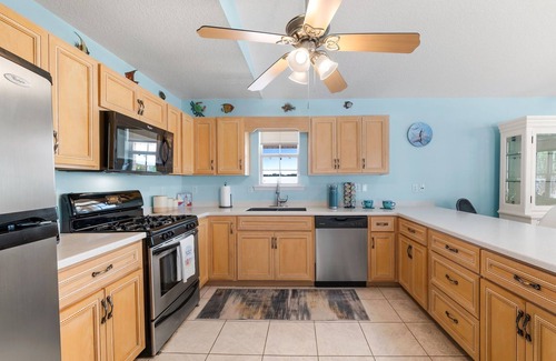 Welaka House | Waterfront, Private Boat Dock, Paddle board, Near Springs