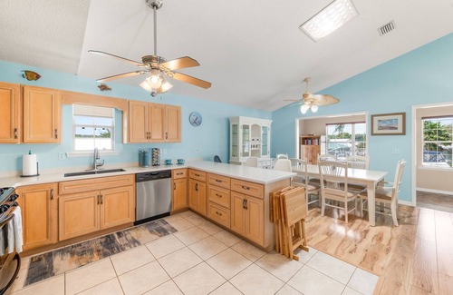 Welaka House | Waterfront, Private Boat Dock, Paddle board, Near Springs