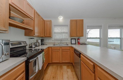 Frisco House | WaterFront Rentals Lake Lewisville- Lake Houses near each other