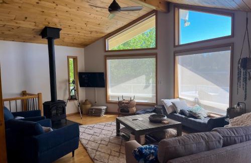 Agate House | Waterfront Retreat at Church Point