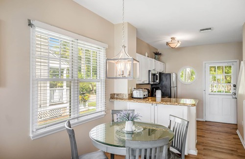 Marathon Villa | Waterfront retreat with balcony views, kayak, SUP, central AC & washer/dryer
