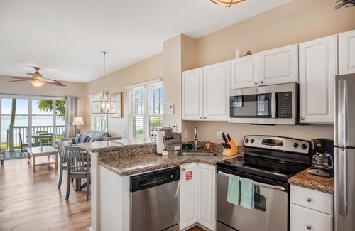 Marathon Villa | Waterfront retreat with balcony views, kayak, SUP, central AC & washer/dryer