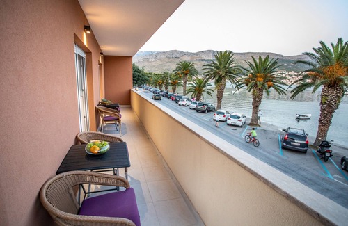 Stobrec Apartment | Waterfront room Toni