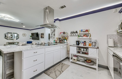 Slidell House | Waterfront Slidell Home w/Patio: 3 Mi to Beach!
