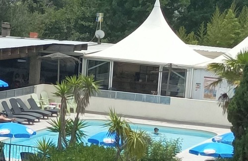 Moriani-Plage Apartment | Waterfront studio, sea-view terrace, direct access to the sea, parking.