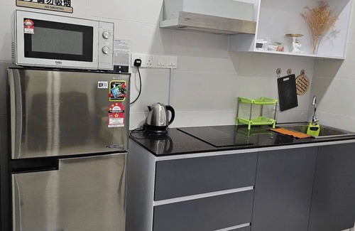 Kuching Condo | Waterfront Suite A, Serene View @Riverine Resortnn