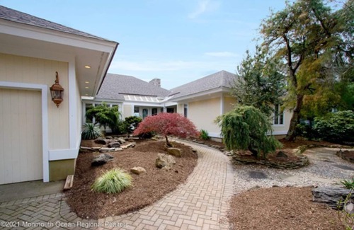 Brick House | Waterfront Vacation Dream Home