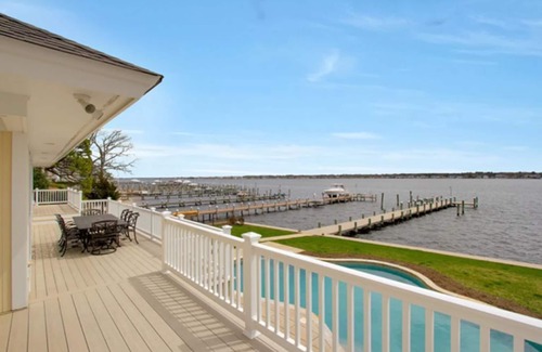 Brick House | Waterfront Vacation Dream Home