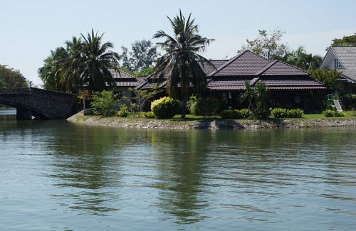 Kram House | waterfront villa 4 bedrooms, 8 adults,