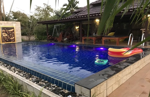 Kram House | waterfront villa 4 bedrooms, 8 adults,