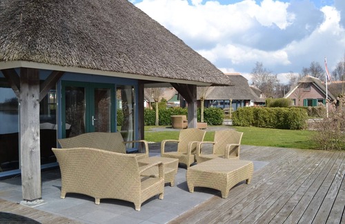 Wanneperveen Villa | Waterfront Villa with Private Jetty