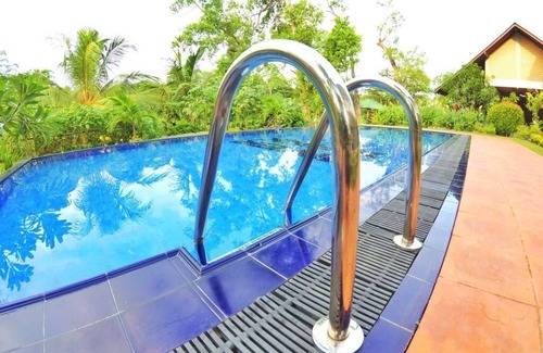 Matara Villa | Waterfront villa with an Outdoor pool (12P)