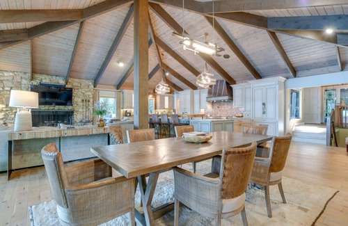 Sherrills Ford House | Waterfront w/Dock | Boat | Kayaks | Gym | Pets OK