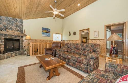 Northern Bruce Peninsula House | Waterfront W Sauna, Hot Tub & Boat Slip