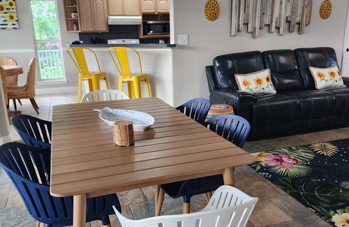 Seven Coves House | Waterfront with Boat Slip, Sports Bar, SUP'S, Great Location!