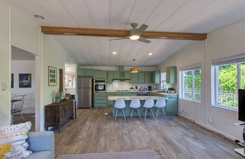 Lilliwaup House | Waterfront with Hot tub, Fire-pit, Kayak