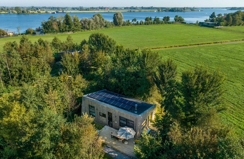 Grou Apartment | Waterlodge Goudule in Nes
