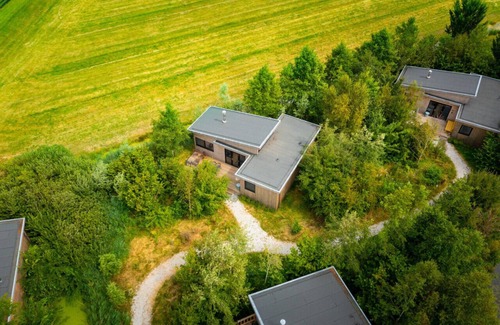 Grou Apartment | Waterlodge Sweltsje in Nes