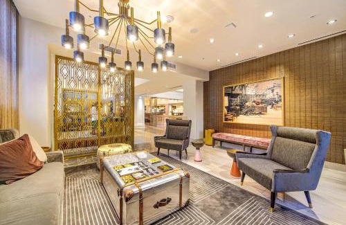 Historic Downtown Baton Rouge Hotel | WATERMARK Baton Rouge, Autograph Collection