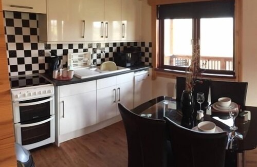 North Perrott Cabin | Watermeadow Lakes & Lodges