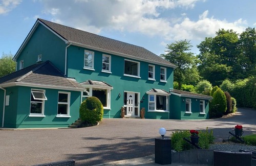 Kenmare House | Watersedge Seaviews