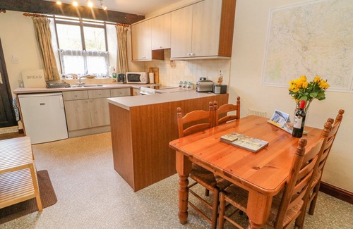 Langcliffe Cottage | WATERSHED COTTAGE, pet friendly, with a garden in Settle