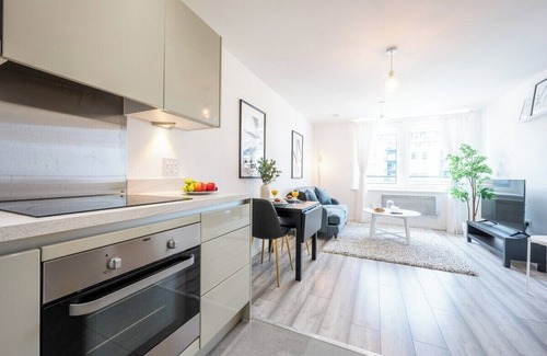 Grangetown Apartment | Waterside by Tŷ SA -Free Parking