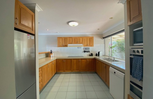 Dudley Park House | Waterside Canal Dreams
