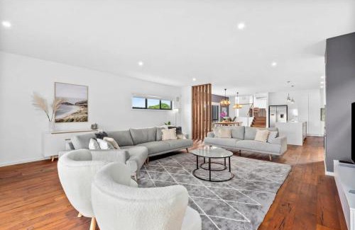 Ocean Grove House | Waterways Luxury Poolside Retreat in Prime Location