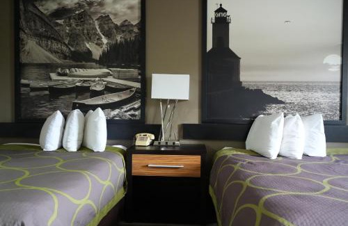Watseka Hotel | Watseka 24 Inn & Suites