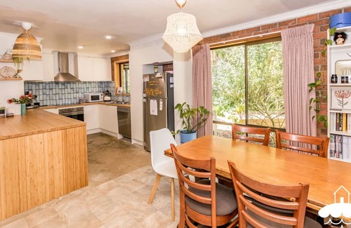 Sandy Point House | Wattle Haven Stay 3 Pay 2 Sept to Oct