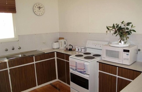 Halls Gap House | Wattletree Cottage Central Halls Gap