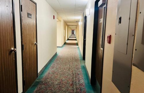 Wautoma Hotel | Wautoma Inn by OYO near Airport WI 73
