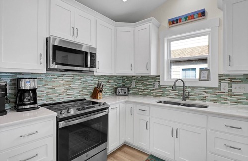 Topsail Beach House | Wave Hog - Flexible Check-in, Free linens, Easy Beach Access
