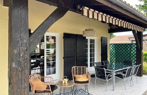 Sainte-Eulalie-en-Born House | Wave House Maison Familiale - Lac, Océan, Surf, Golf