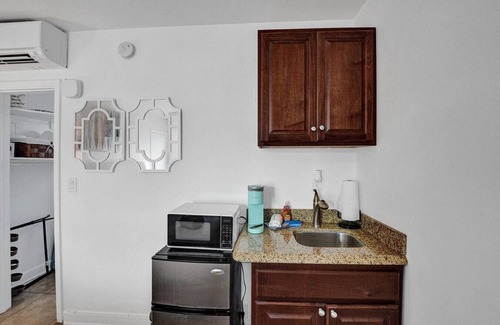North Beach Apartment | Waves on Desoto lovely studio # 2