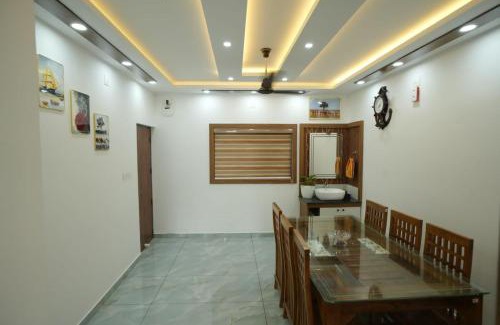 Sulthan Bathery Apartment | Wayanadan Huts Homestay