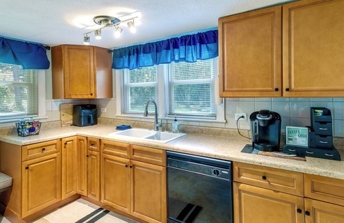 Waycross House | Waycross Vacation Rental w/Private Backyard!